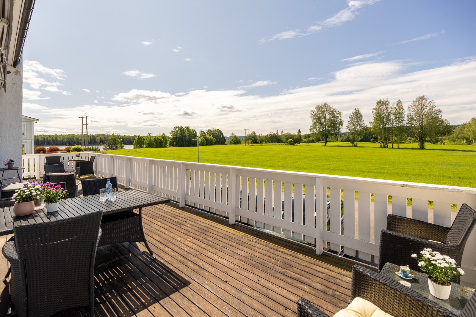 Unik naturtomt på hele 1921 kvm. Boligen ligger i et landlig og rolig boligområde på Fetsund. Galleribilde