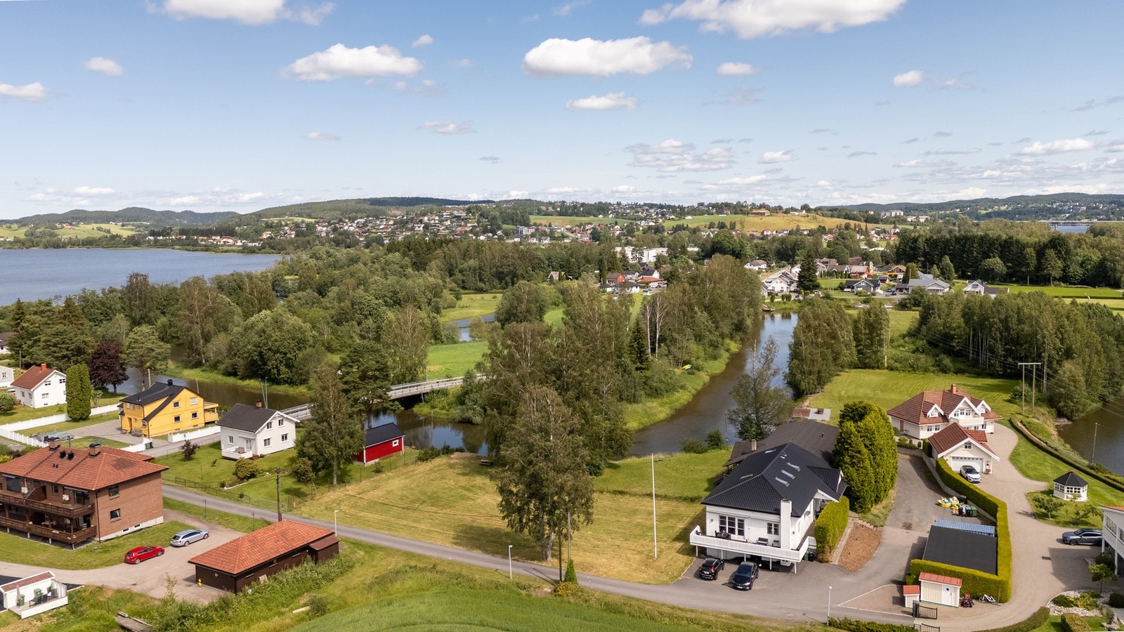 Fetsund byr på vakre naturomgivelser med flotte skiløyper og idylliske badeplasser. Galleribilde