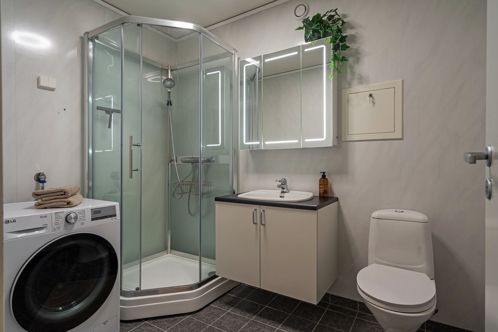 Stort og romslig bad. Galleribilde