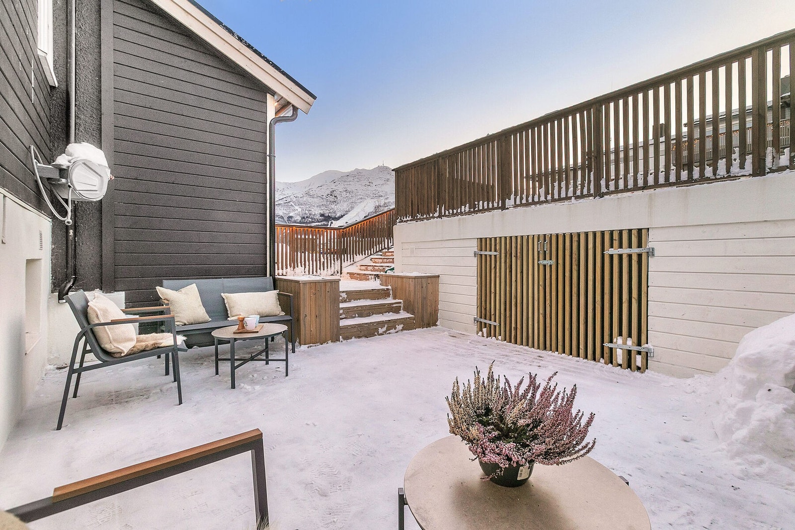 Praktisk bod under parkeringsplassen Galleribilde