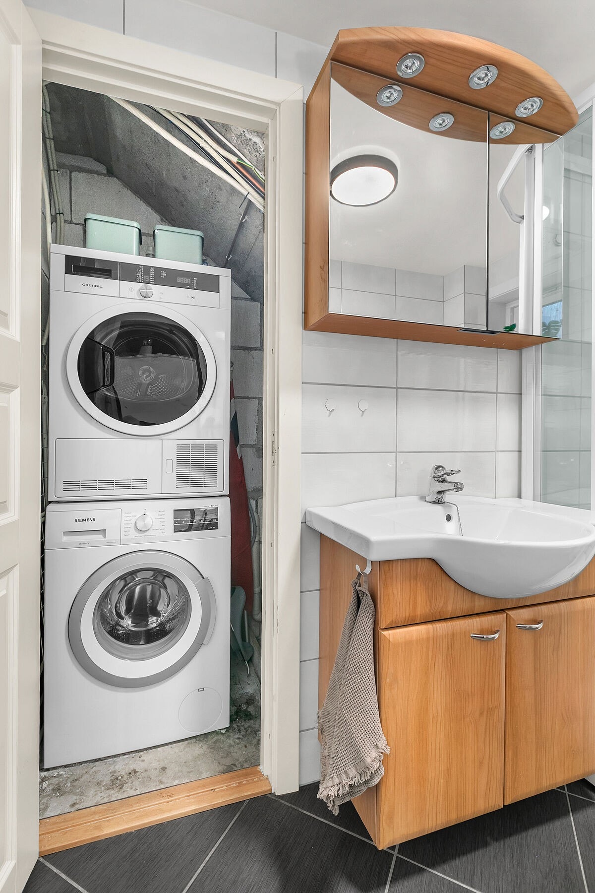 Underetasje - Bad Galleribilde