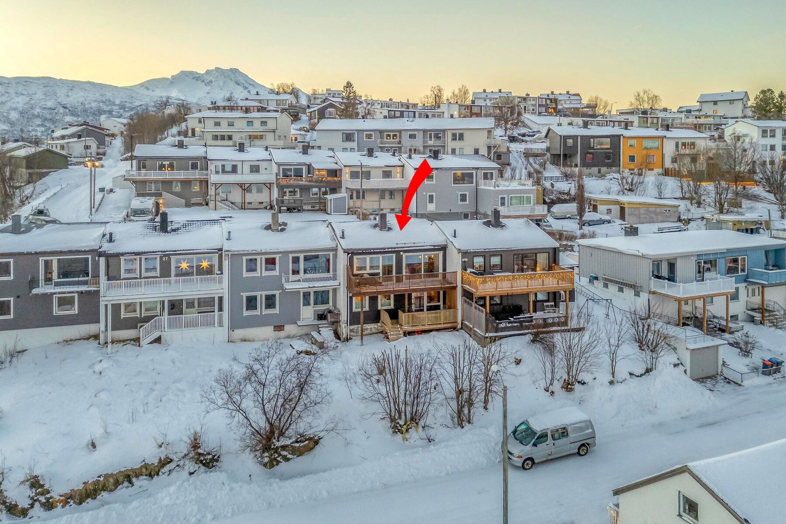 Tiltalende og oppgradert rekkehus med familievennlig beliggenhet Galleribilde