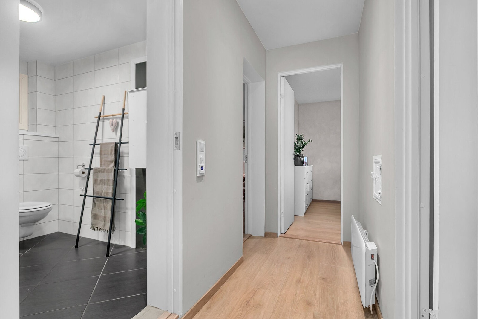 Underetasje - Gang Galleribilde