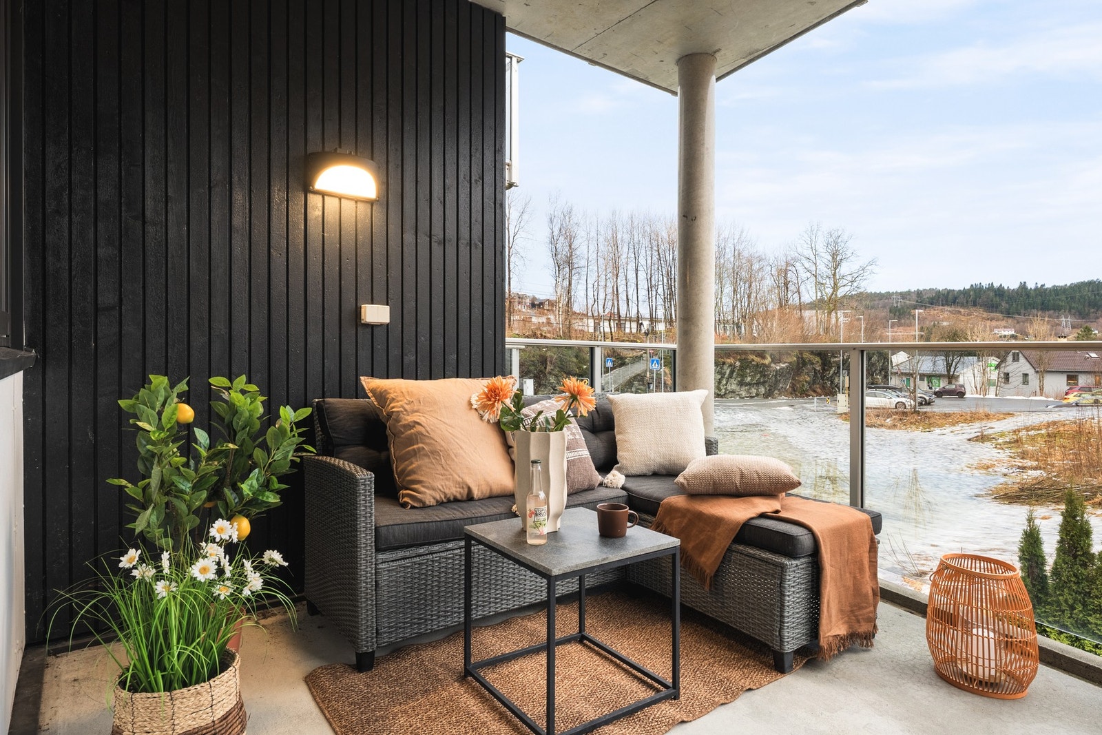 Flott 3-roms med attraktiv beliggenhet og nærhet til alt du trenger i hverdagen. Galleribilde