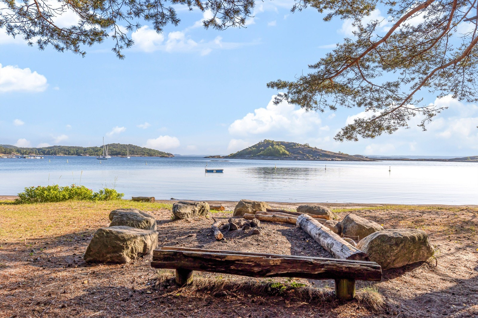 Flotte og barnevennlige forhold, samt et fint sted for telting og brettsurfing Galleribilde