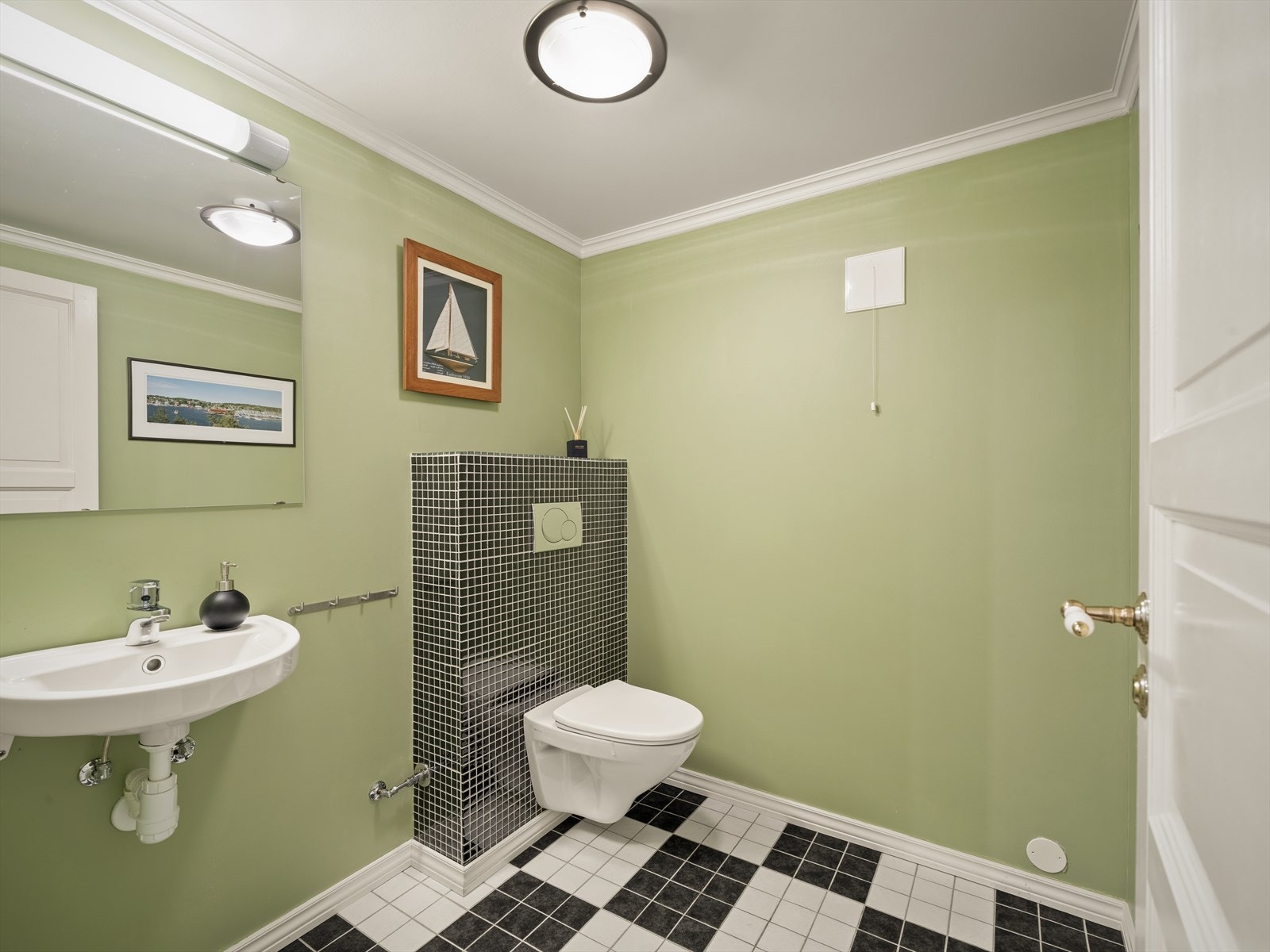 Toalettrom Galleribilde