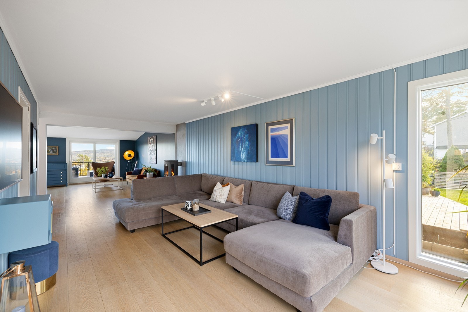 En hyggelig stue for både avslapning og sosiale sammenkomster. Galleribilde