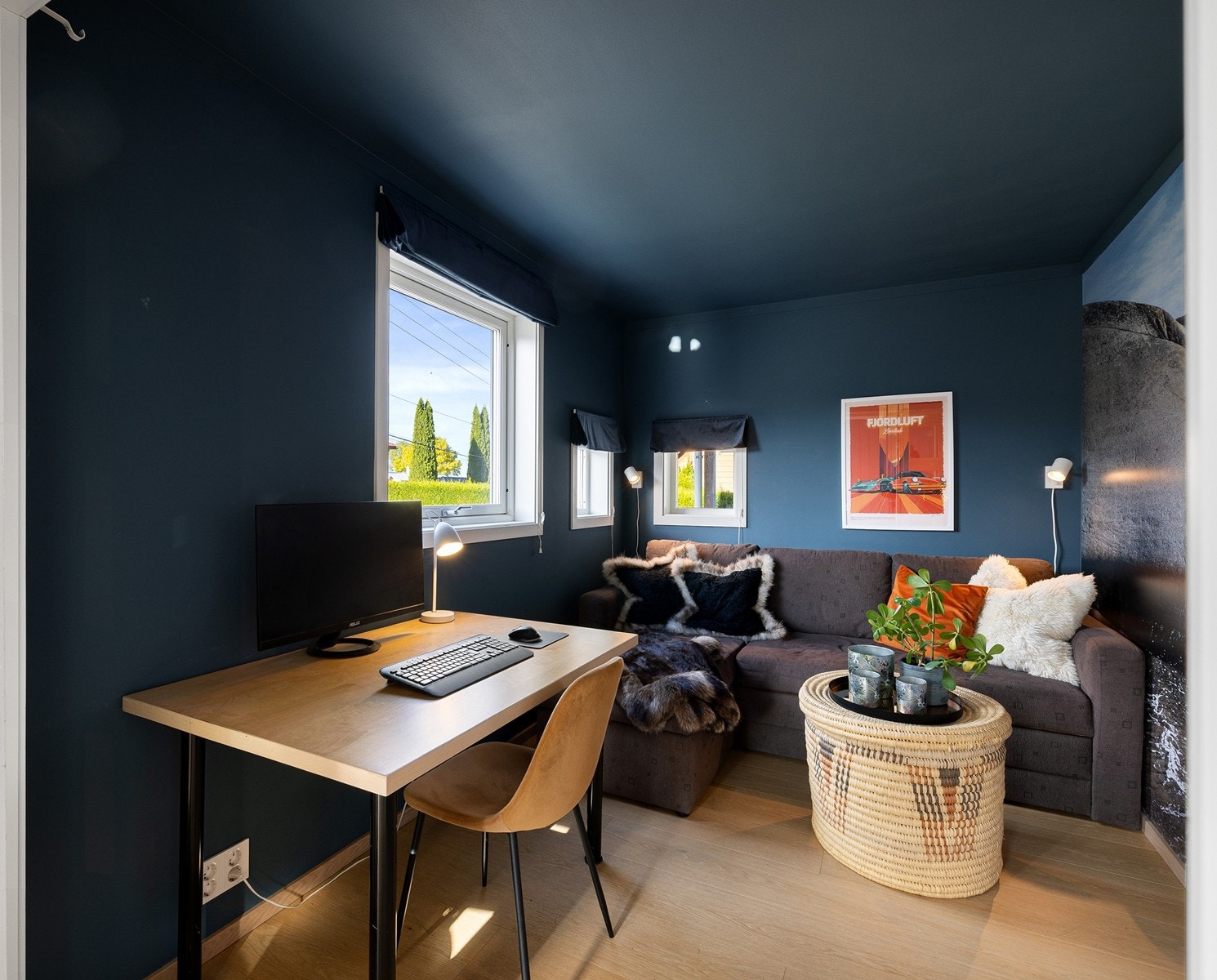 Kontor -Et fleksibelt rom som i dag benyttes som kontor og ekstra stue med gulvvarme. Galleribilde