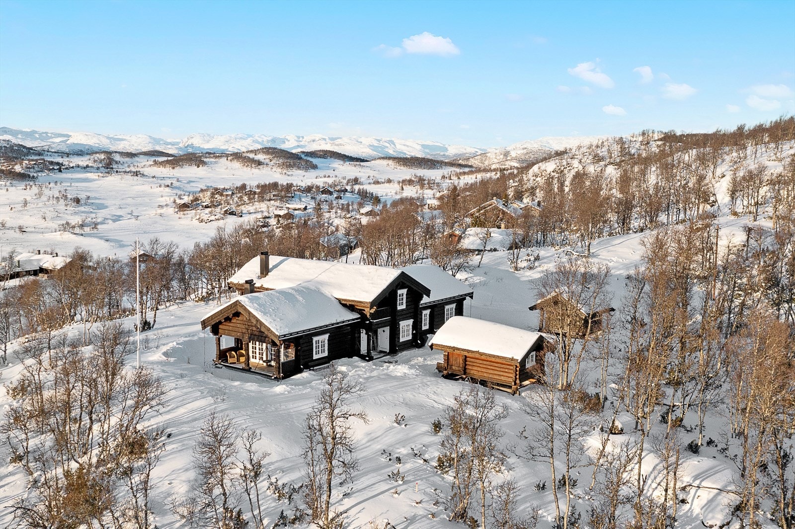 DNB eiendom v/ Jeanette Arnesen-Eriksrød har gleden av å presentere Svineglupvegen 83 Galleribilde