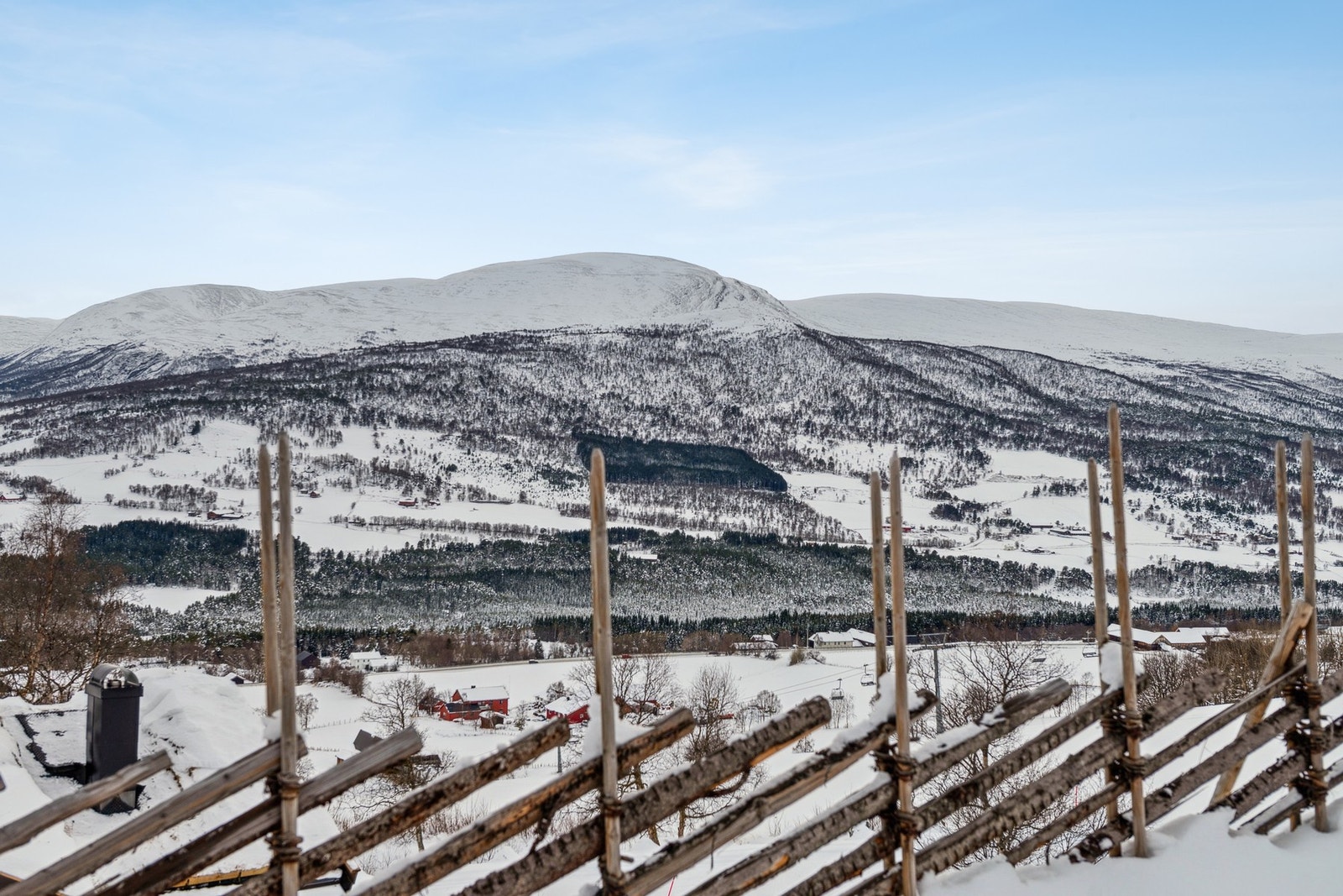 Utsikt fra terrassen. Galleribilde