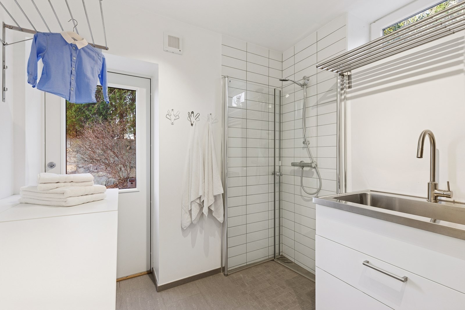 I kjelleren er det et kombinert bad og vaskerom fra 2014. Galleribilde