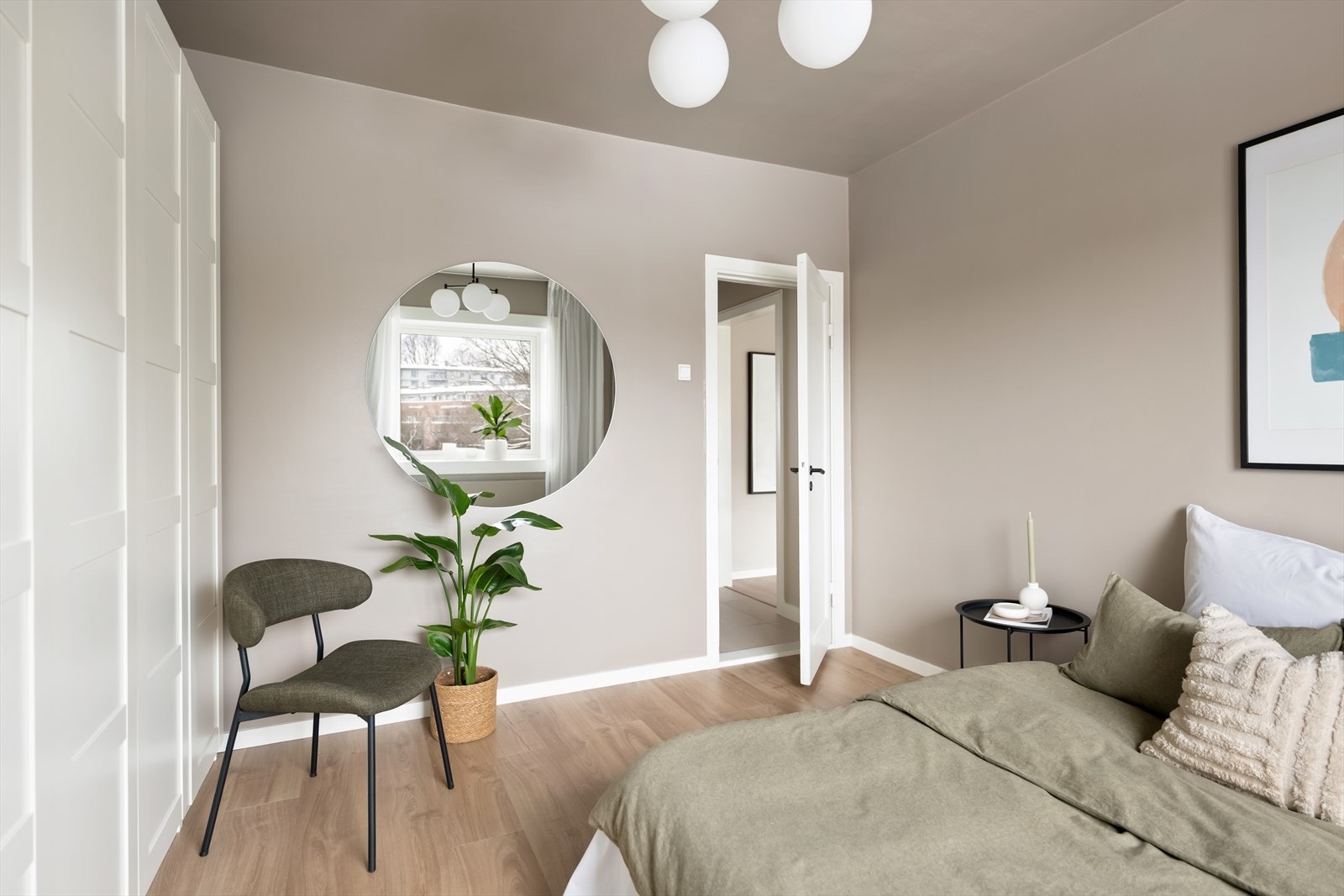 Den gode rominndelingen gjør boligen perfekt for et par, men er også svært godt egnet for en liten barnefamilie. Galleribilde