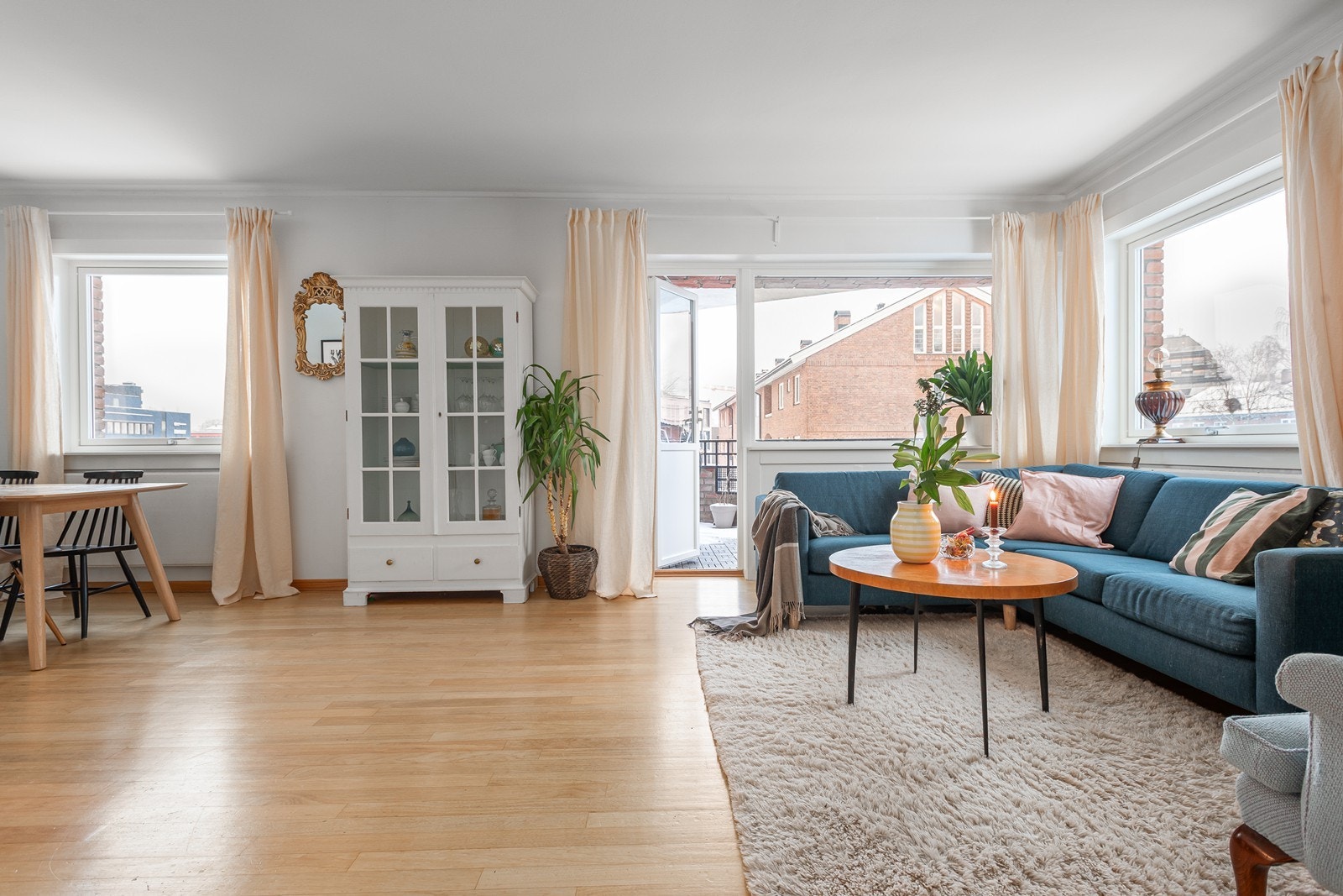 Velkommen til Hoffsveien 22 - en lys og gjennomgående hjørneleilighet med god standard, 3 soverom og stor balkong! Foto: Frantz / Studio Oslo Galleribilde