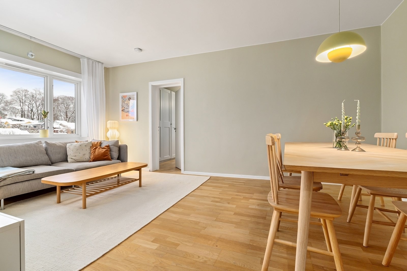 Stue mot soverom Galleribilde