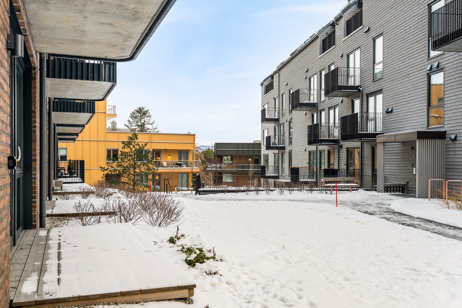 Fra leiligheten har man umiddelbar nærhet til fantastiske Ladestien. Galleribilde