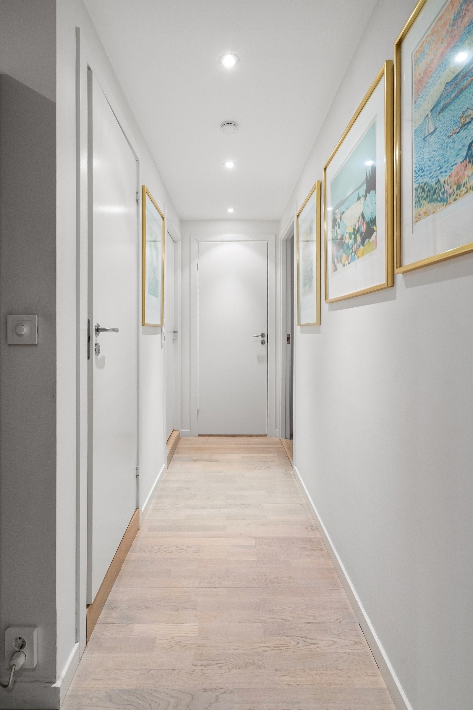 Via gangen får du enkelt tilgang til alle leilighetens rom Galleribilde