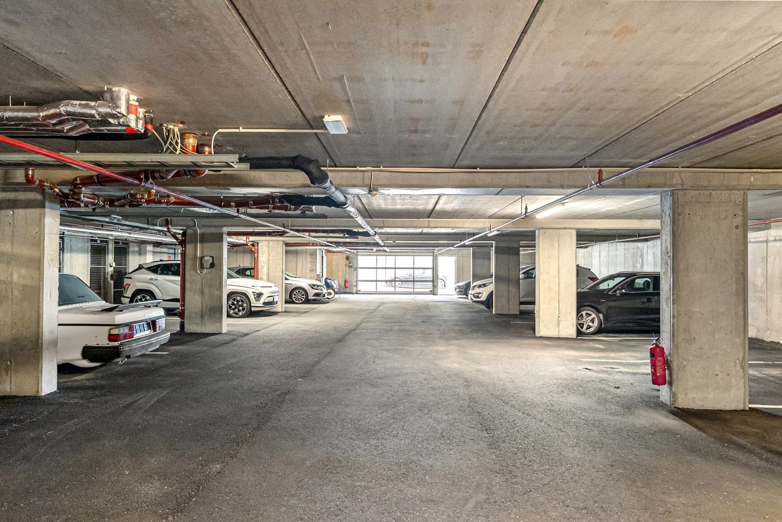 - Felles garasjeanlegg - Galleribilde