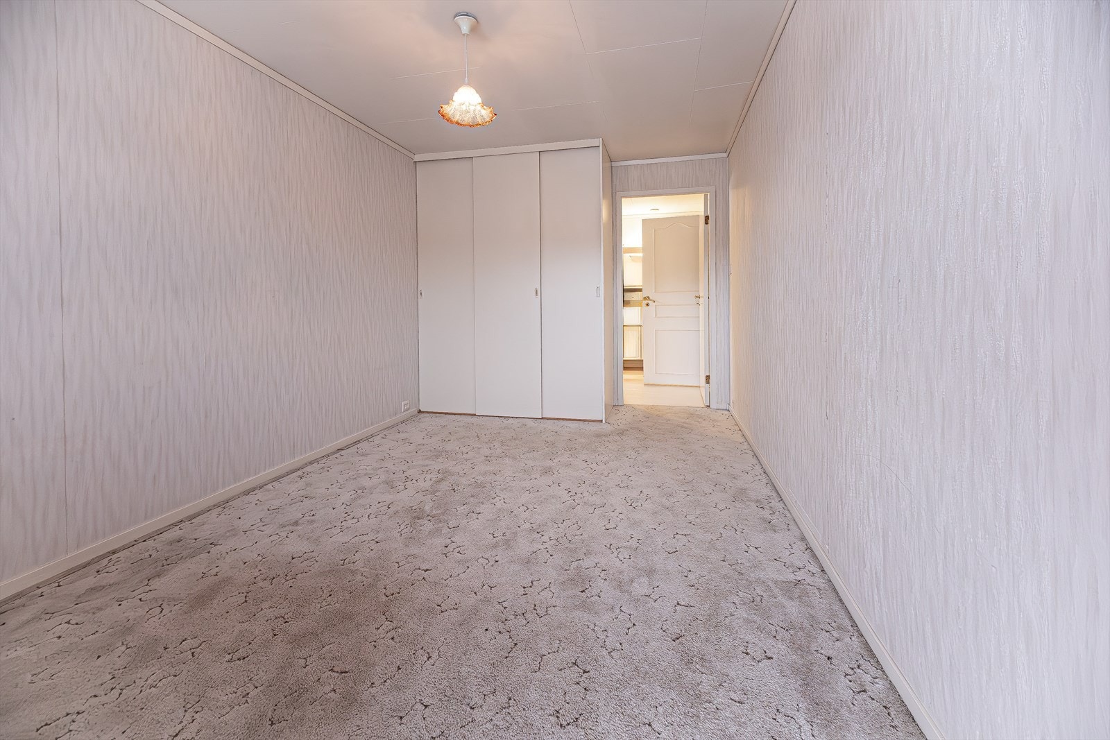 Soverommet har inngang fra badet Galleribilde