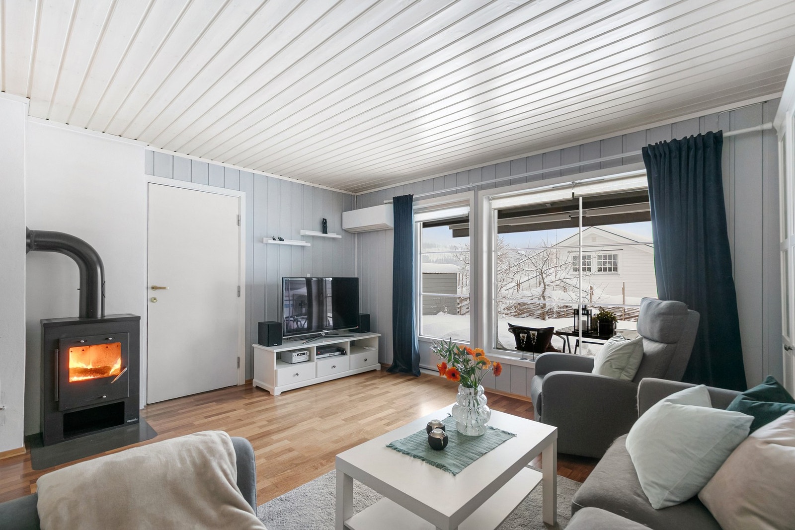 Velkommen til Minka 14B, presentert av Jørgen Holmlund. Foto: Pil Branding (Kim Rognmo). Galleribilde