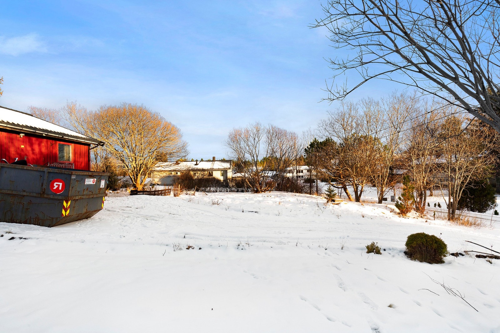 I området finner man også ballbane, turstier, badeplasser og svært gode fiskemuligheter. Galleribilde