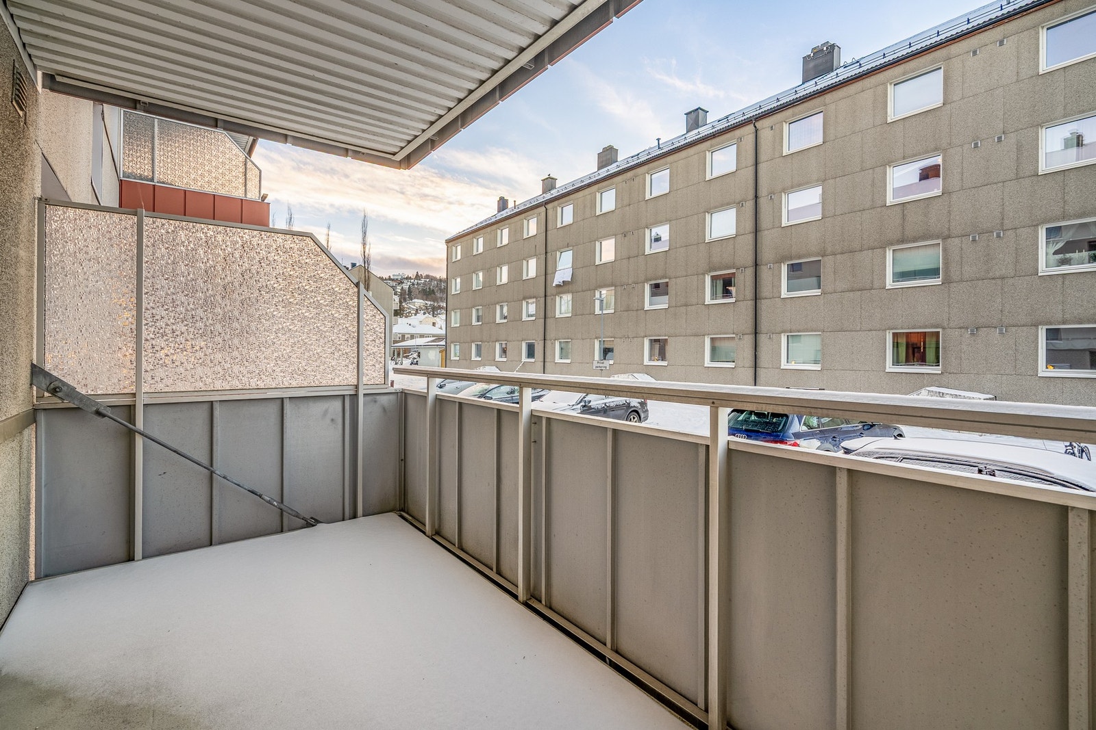 Romslig veranda på 8 kvm. Galleribilde