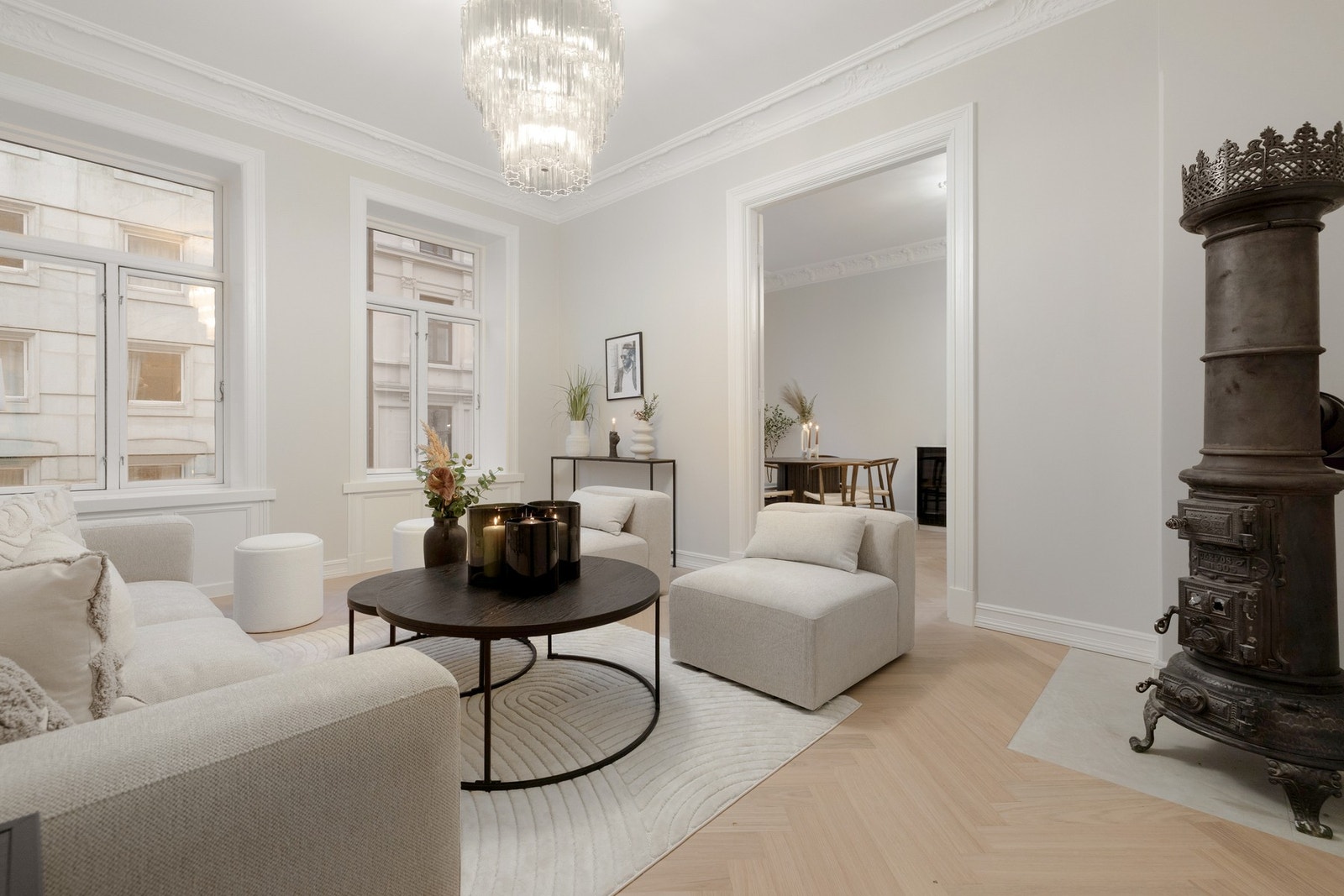 3 meter takhøyde. Vesentlig oppgradert elektrisk anlegg med Plejdsystem (appstyring). Galleribilde