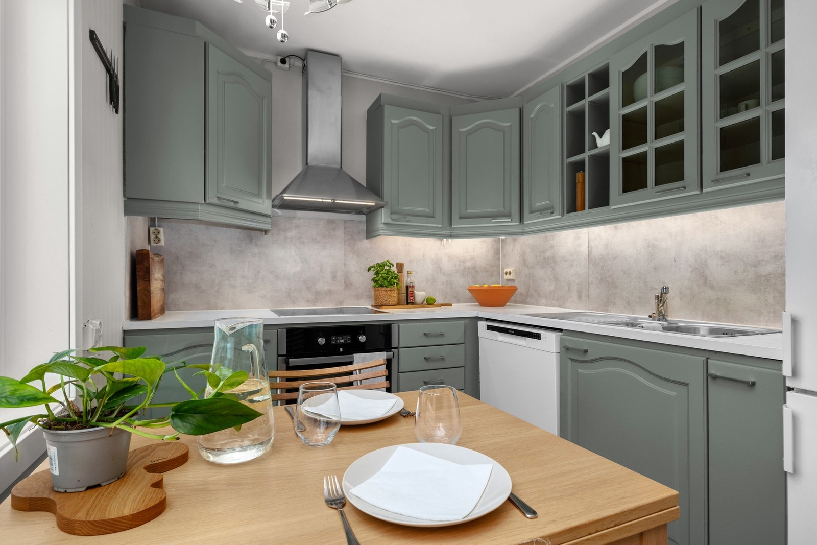 Innbydende kjøkken på 8,4 kvm Galleribilde