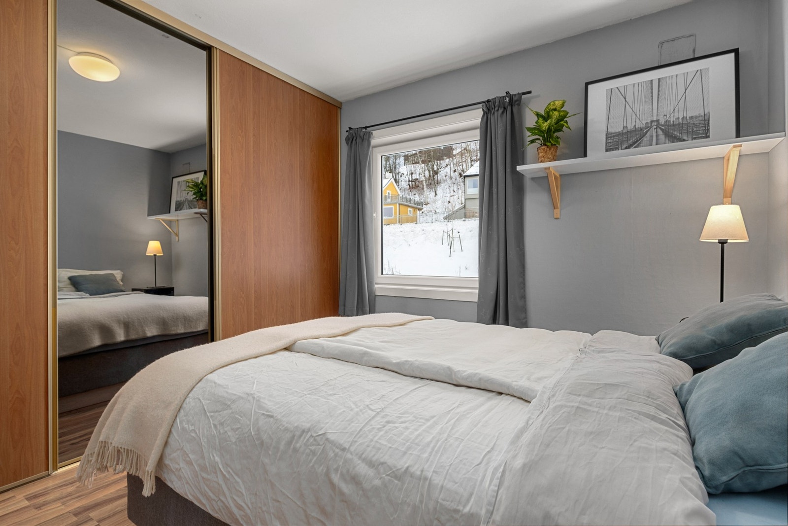 Her er det god plass til ønsket og tilhørende møblement Galleribilde