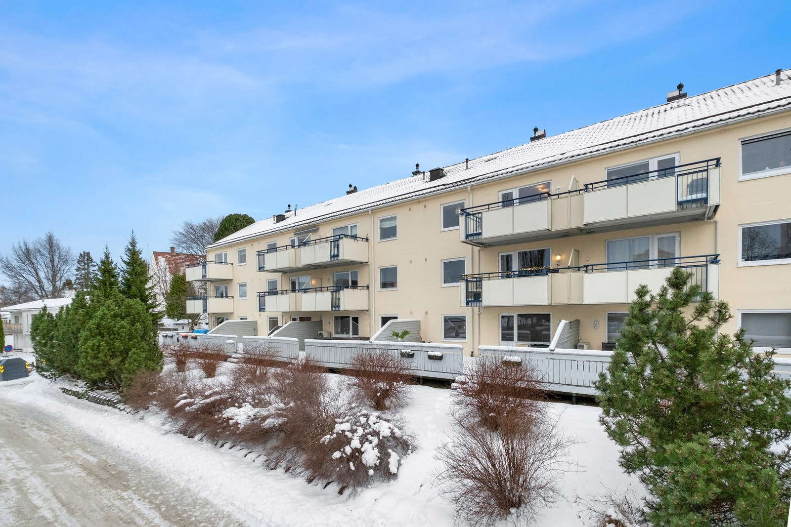 Leiligheten ligger fint til i bygget toppetasje (3. etasje) Galleribilde