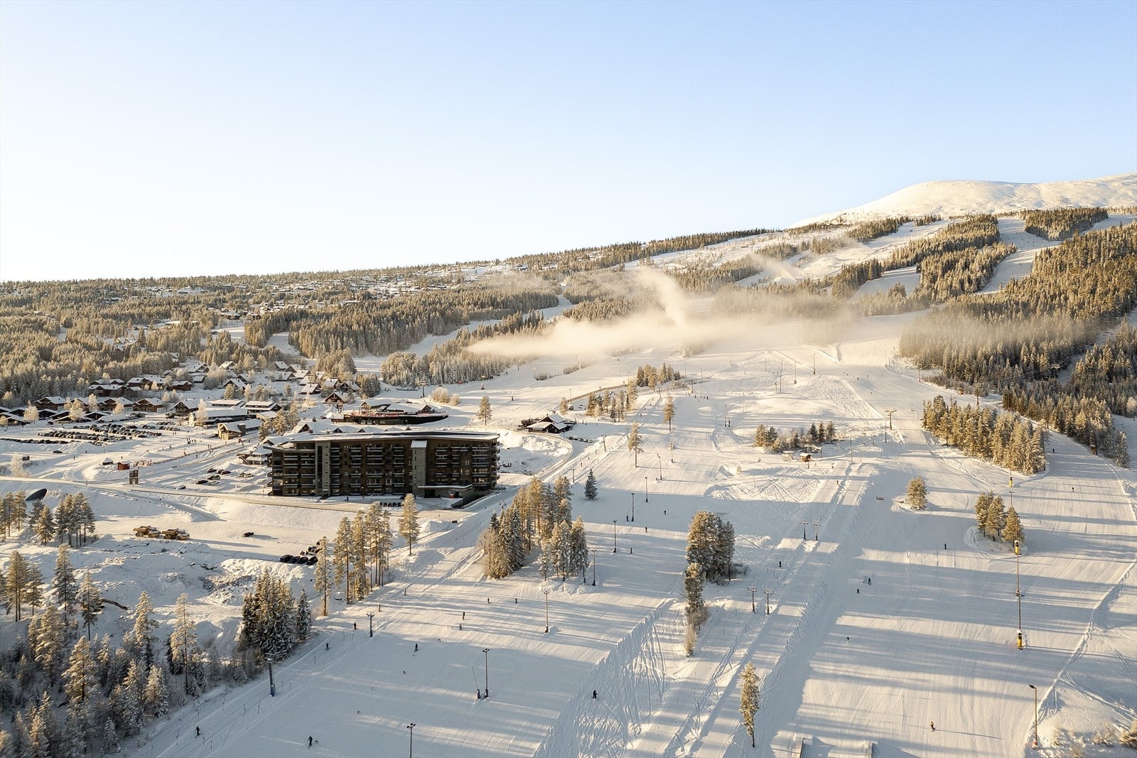 Trysilfjellet har mange fine aktiviteter å by på både sommer som vinter, så her er det mange gode muligheter for alpint, langrenn, fotturer, sykling og løping! Galleribilde