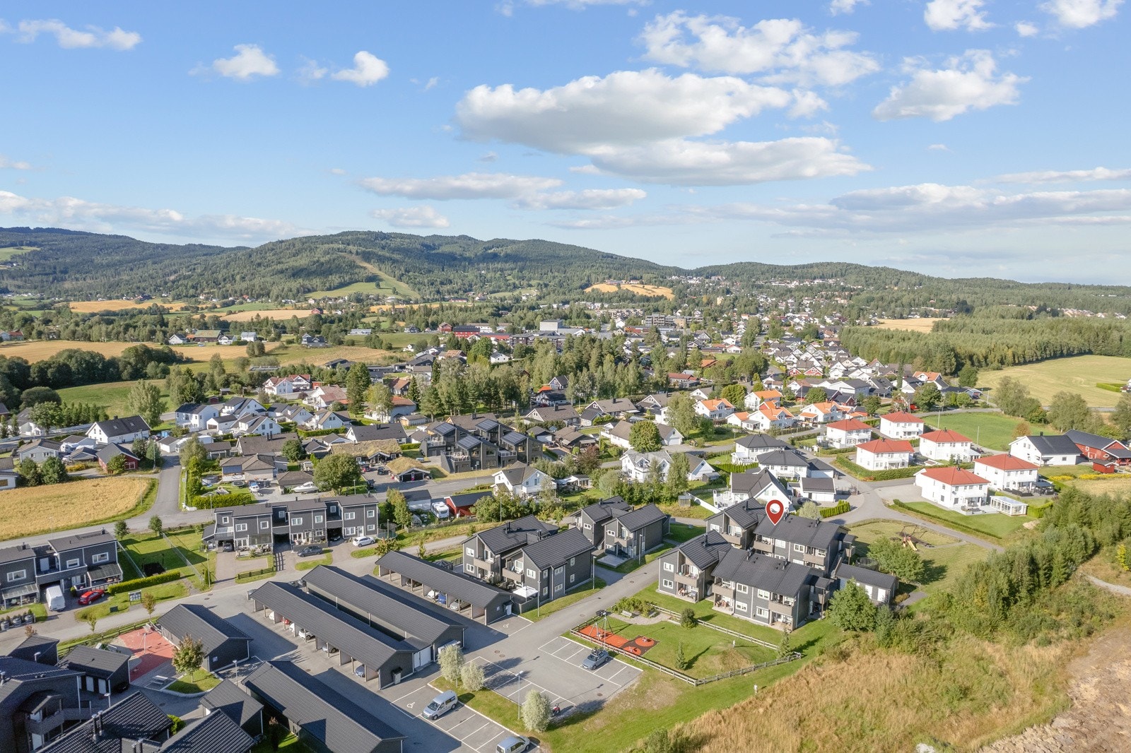 Dronebilde over nærområdet. Galleribilde