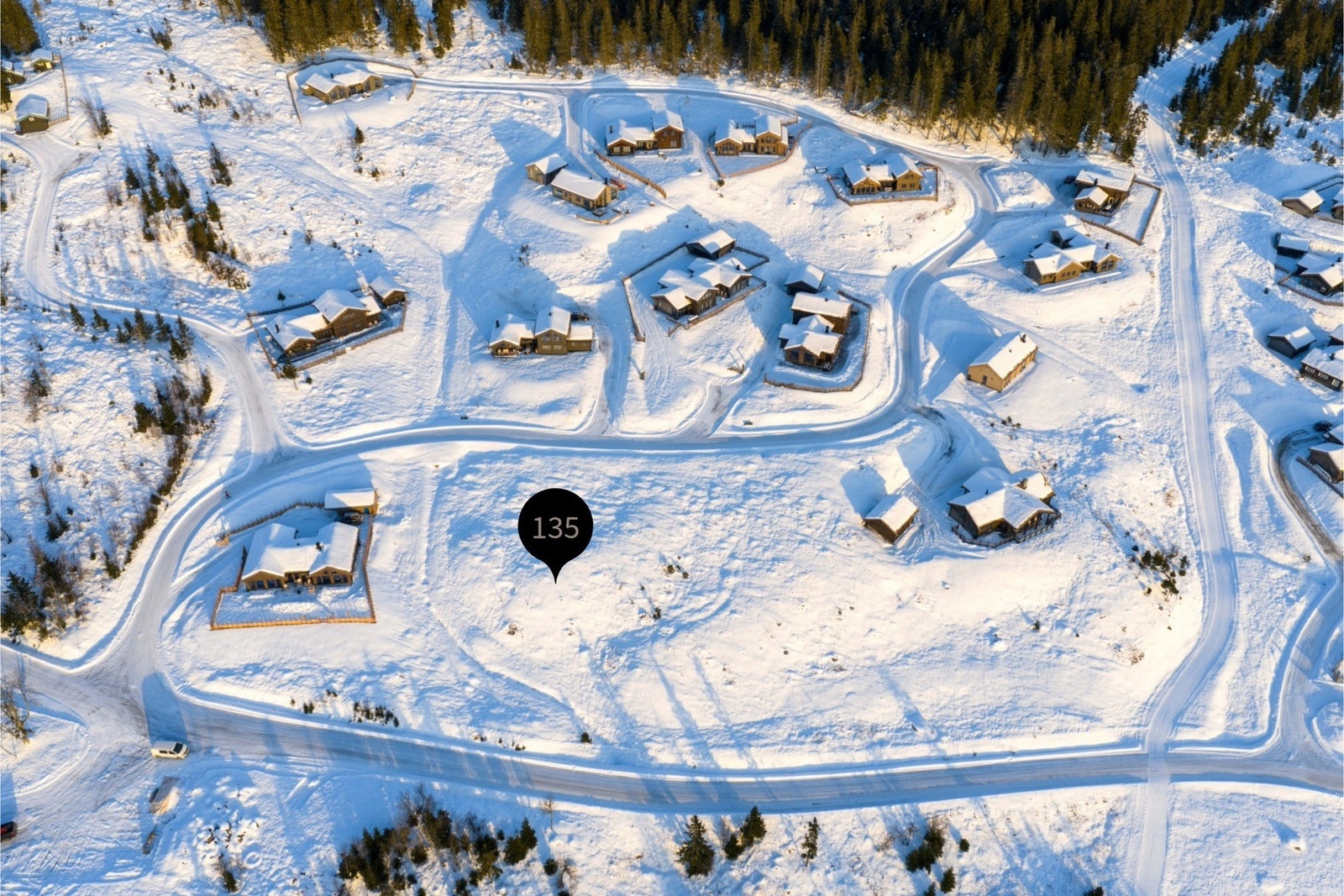 Tomten er eiet og 1303 kvm stor. Galleribilde