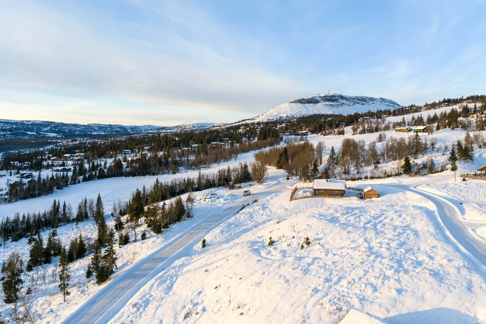 Her er det mulig å spenne på seg skiene rett utenfor hyttedøren og gå milevis innover fjellheimen. Galleribilde