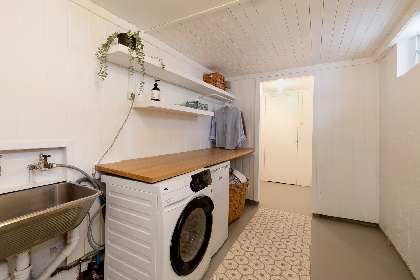 Praktisk med arbeidsvask Galleribilde