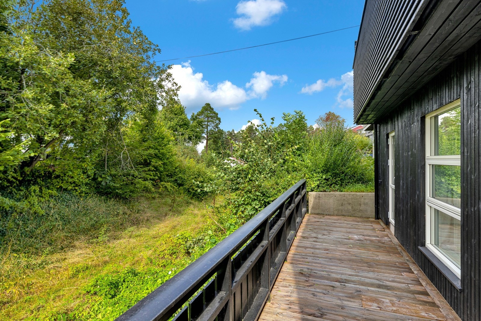 Godt med uteplasser til boligen Galleribilde