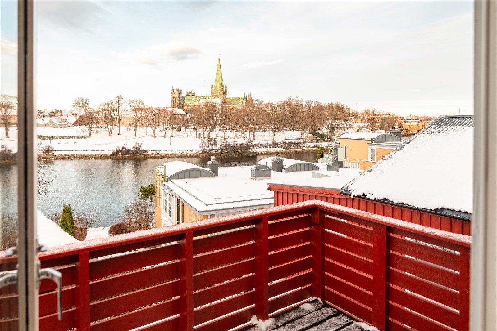 Velkommen til Vollabakken 4- Nå har du muligheten til å sikre deg en hel tomannsbolig på ettertraktede Bakklandet. Galleribilde