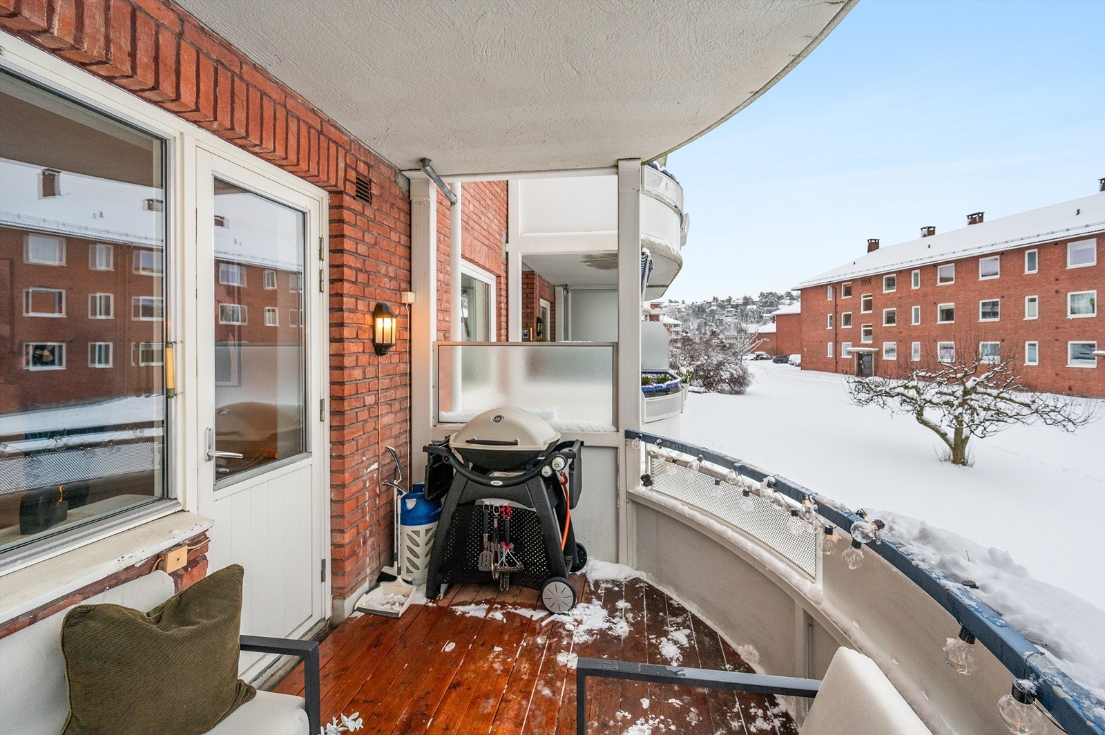 Her er det lite innsyn og fin utsikt over velstelte fellesarealer. Galleribilde