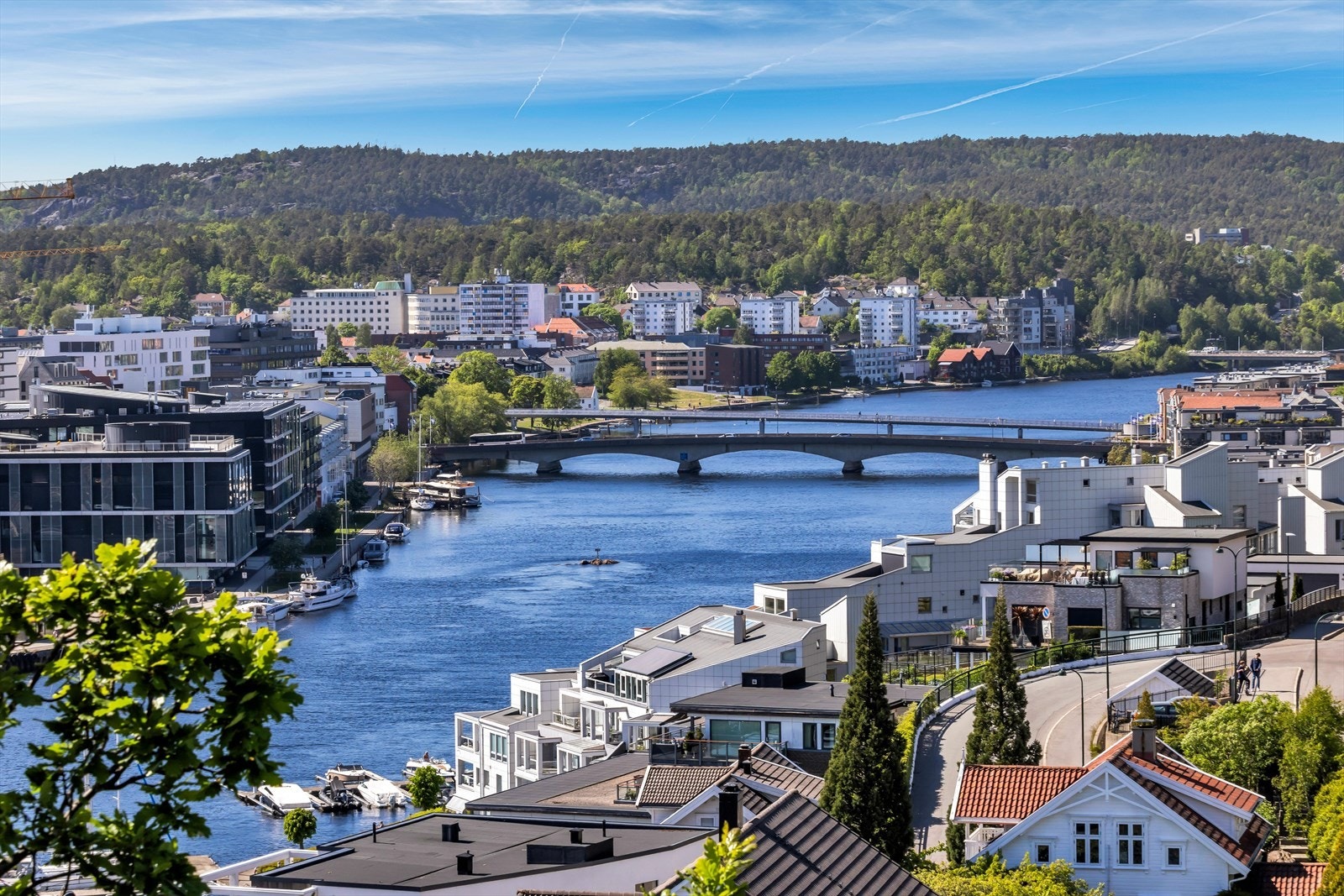 Unik romslig tomt med panoramautsikt Galleribilde