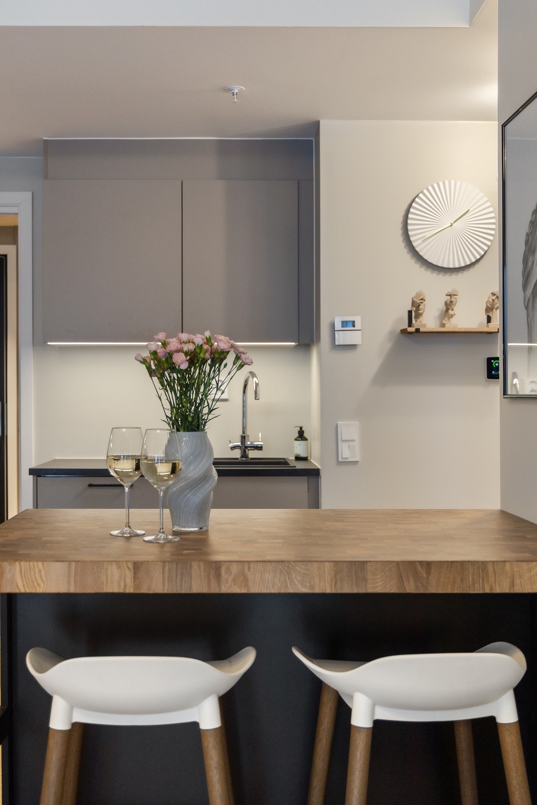 Her kan man nyte et godt måltid i trivelig selskap. Galleribilde