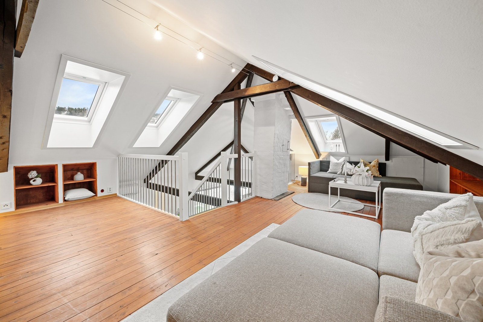 Ekstra loftstue på 15,2 kvadratmeter. (27,7 kvm gulvareal) Galleribilde