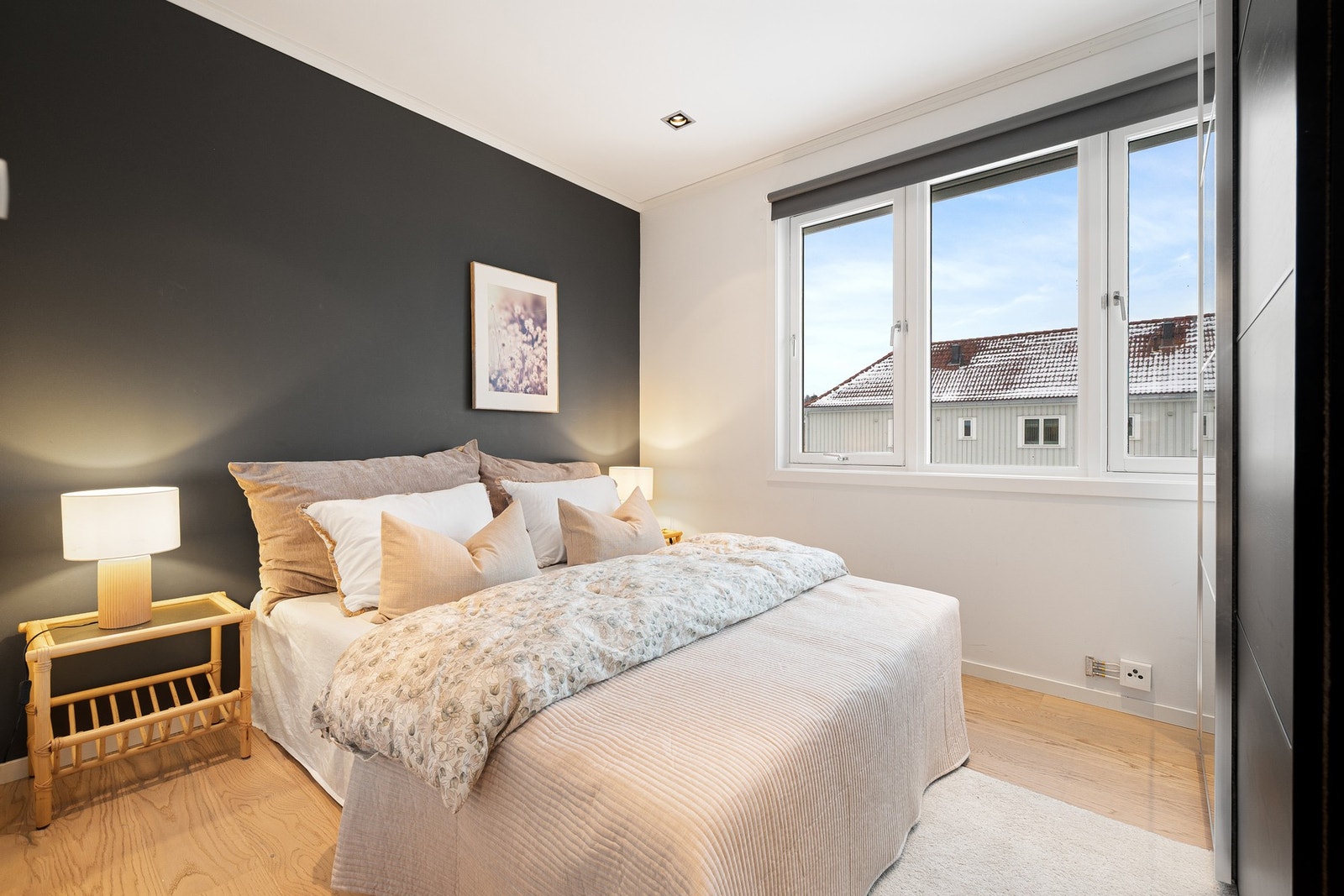 Stort soverom på 8,3 kvadratmeter. Galleribilde