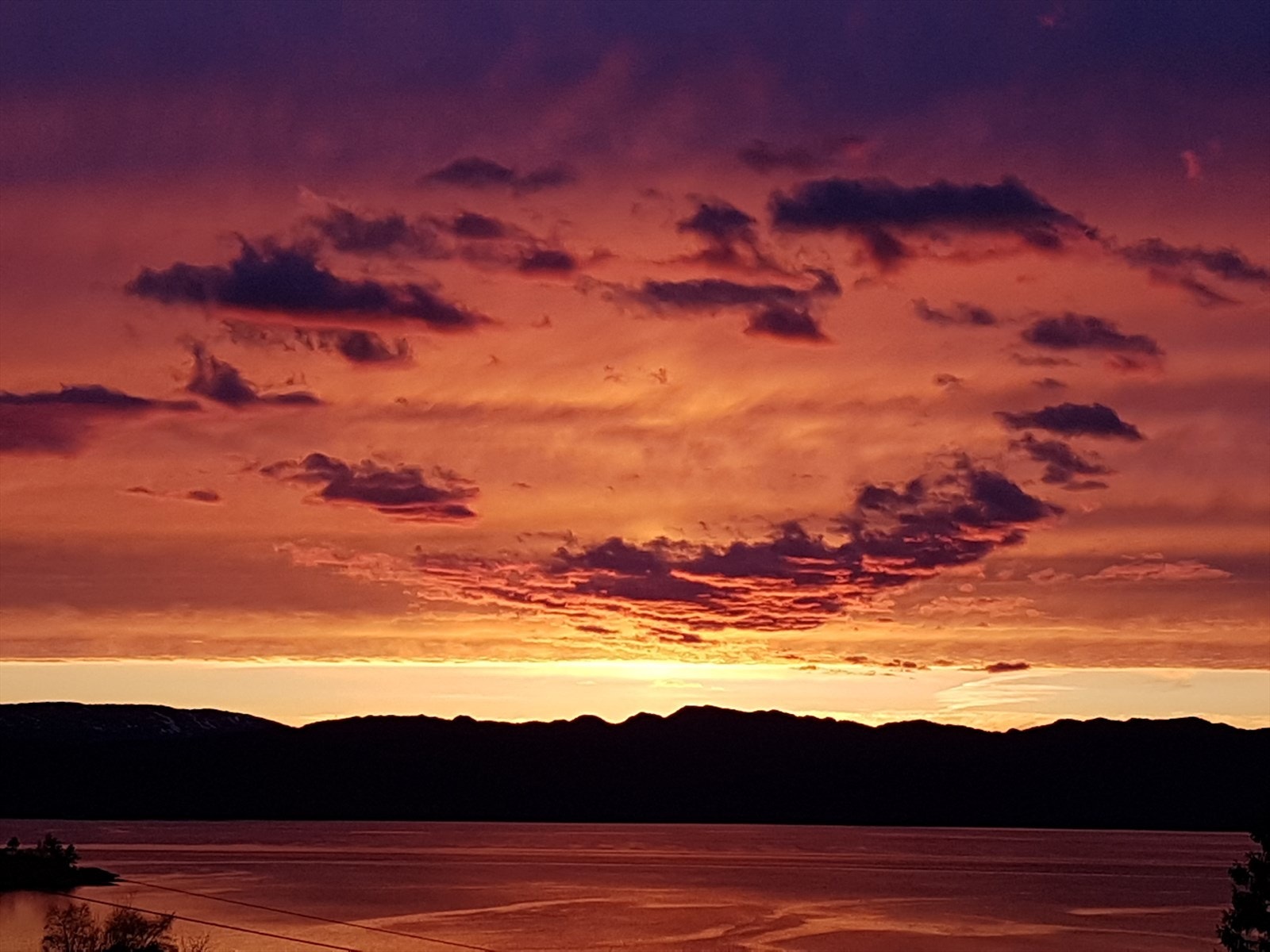 Utsikt med flotte farger på fine kvelder. Galleribilde