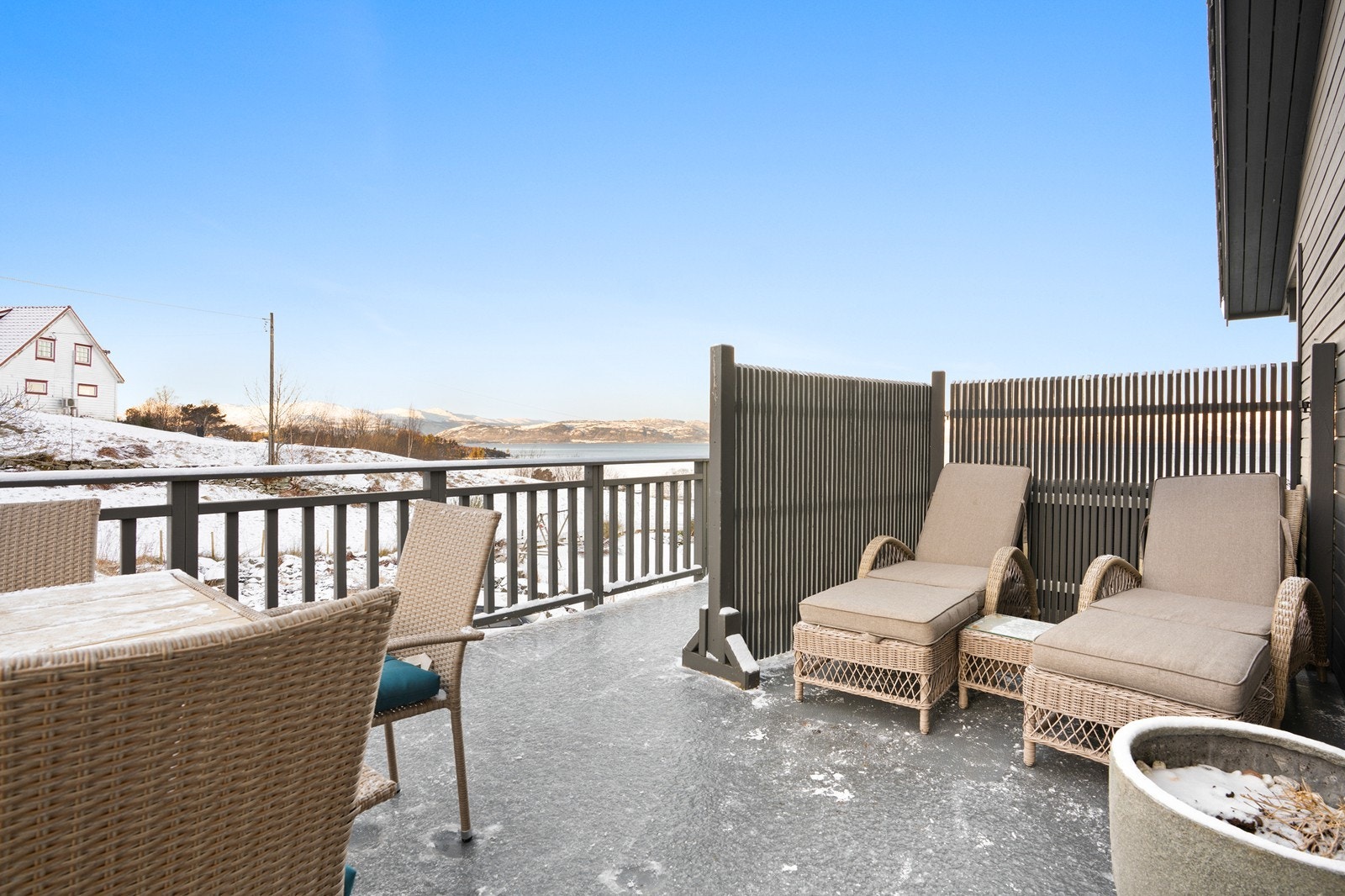 Perfekt plass og sole seg på flotte sommersdager. Galleribilde