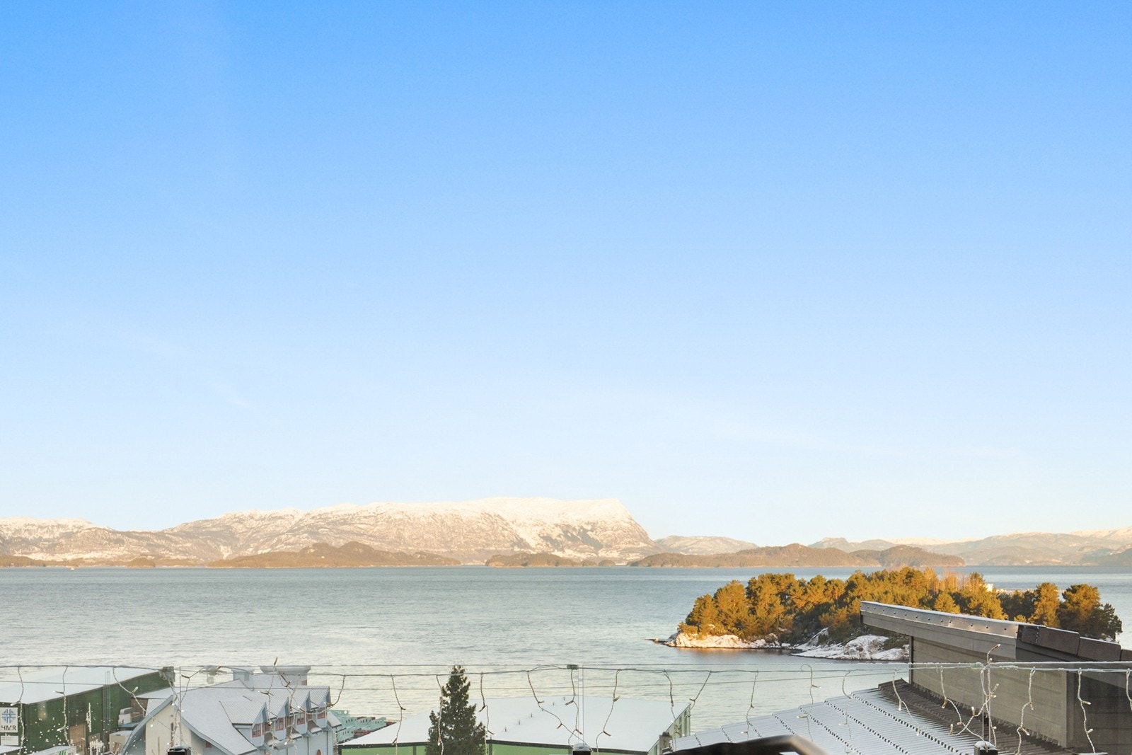 Fra boligen er det fantastisk utsikt. Galleribilde