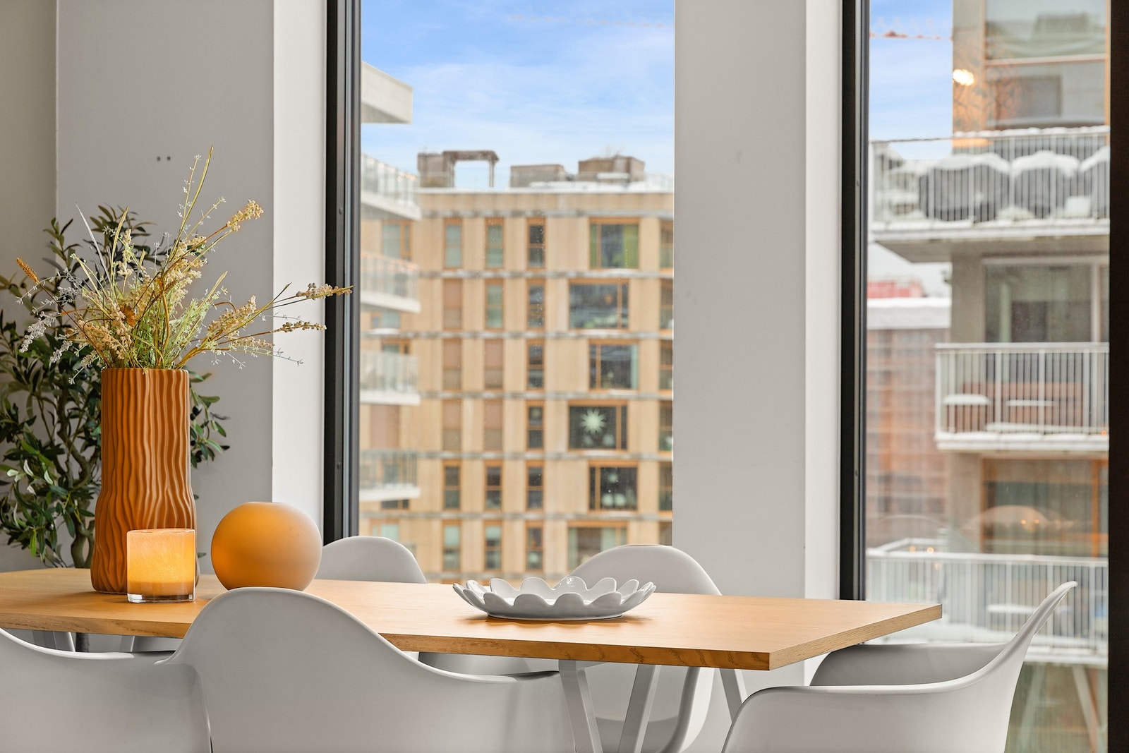 Detalj spisestue Galleribilde