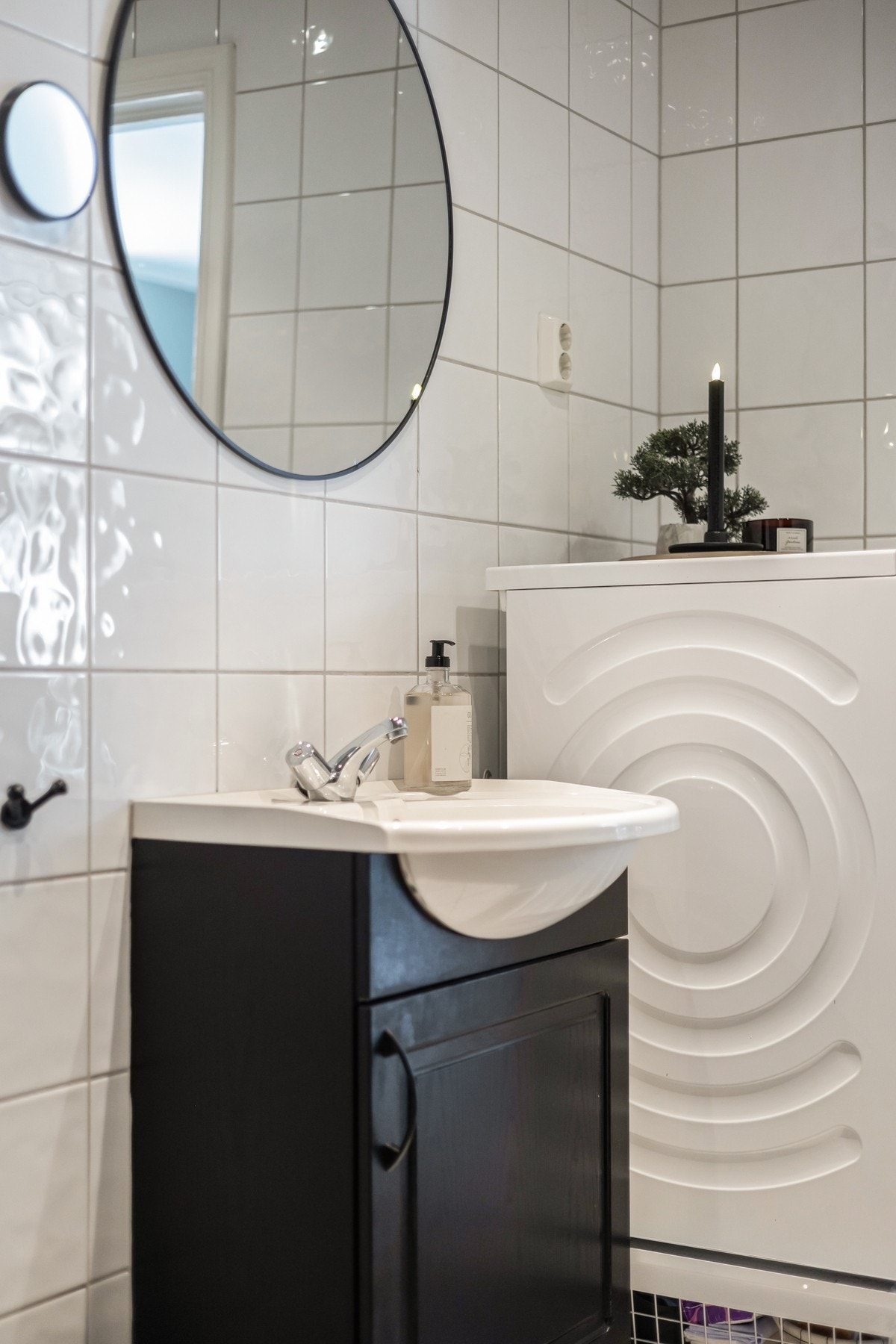 Opplegg for både vaskemaskin og tørketrommel samt varmekabler i gulv Galleribilde