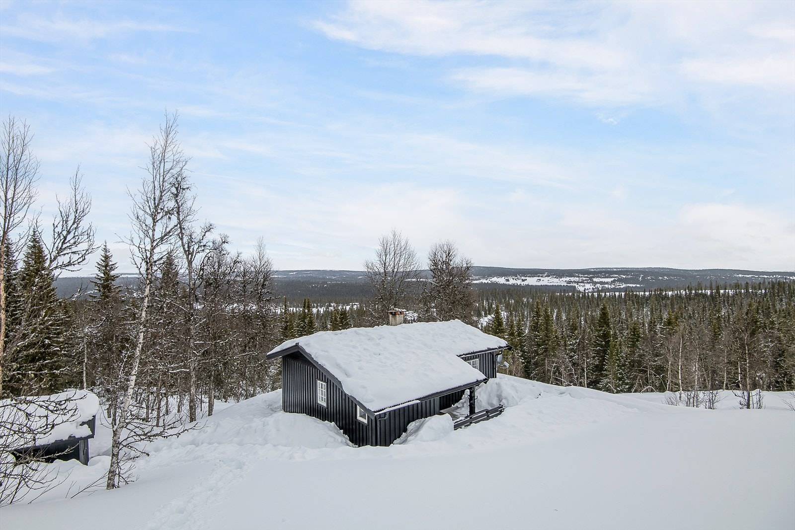 Eiendommen kan skilte med svært gode lys- og solforhold Galleribilde