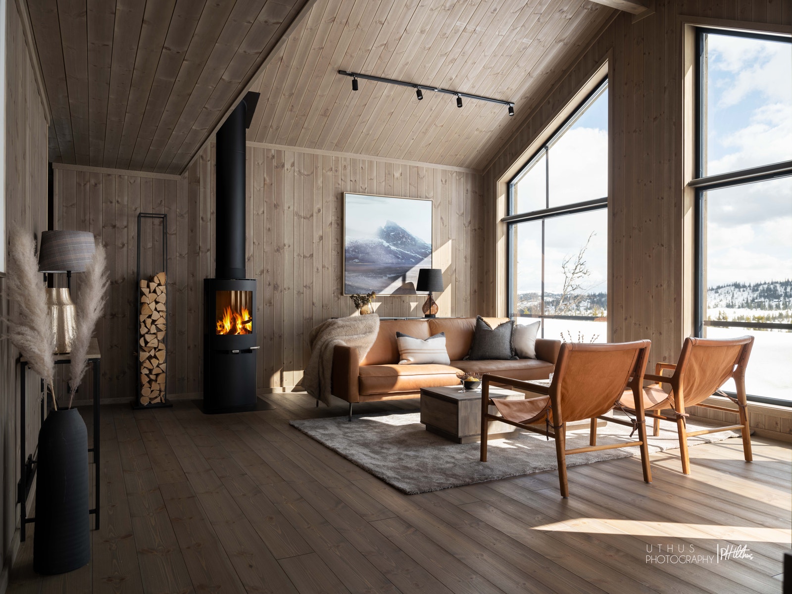 Den slående utsikten er det første som vil treffe deg når du entrer stuen Galleribilde