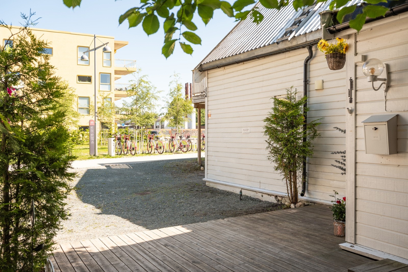 Leiligheten disponerer 1 biloppstillingsplass. Galleribilde