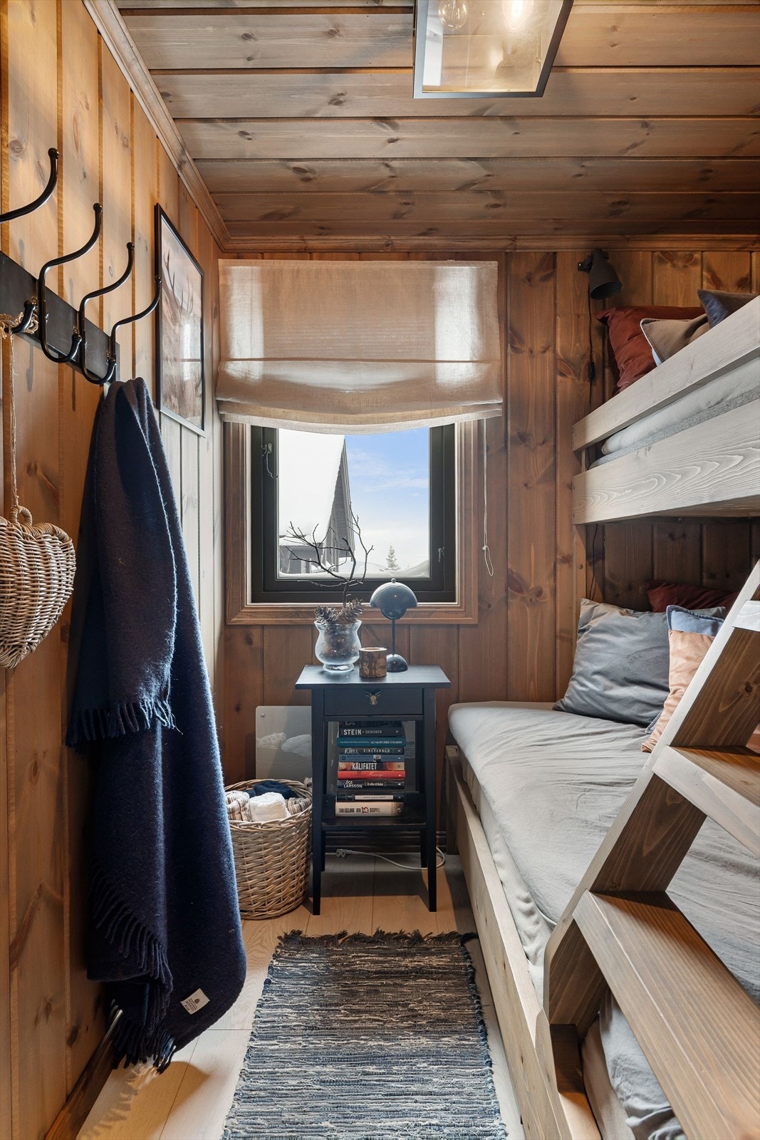 I tillegg er det rom for nattbord og småoppbevaring. Galleribilde